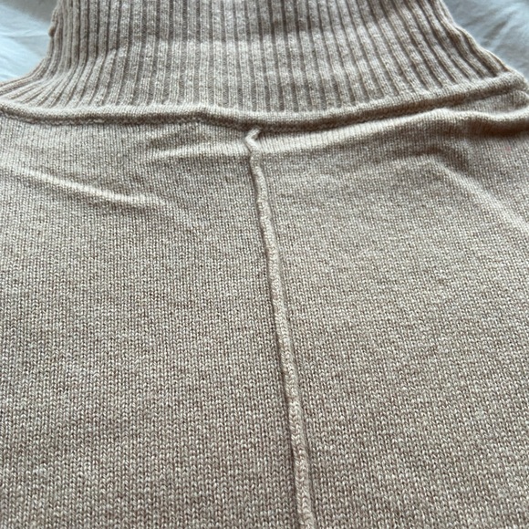 Cuyana Wool Cashmere Turtleneck Sweater - Picture 6 of 8